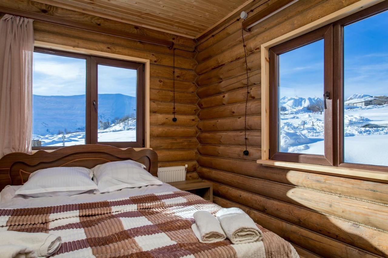 Snow Time Eco Chalet Gudauri Exterior photo